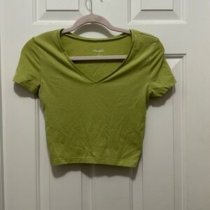 Wild Fable shirt size small. Cropped